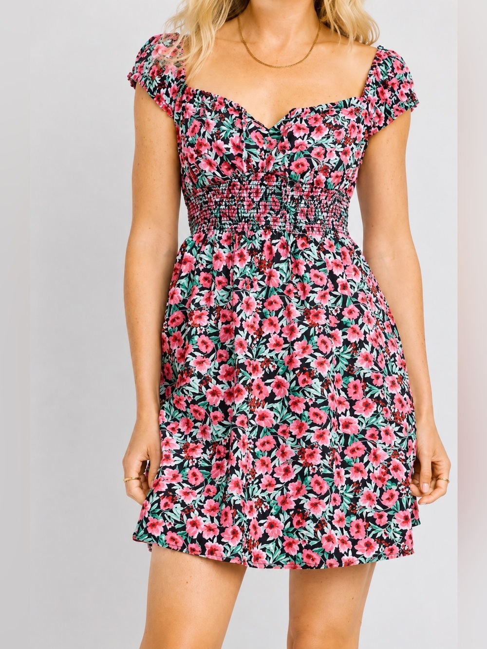 Old Navy NWT pink floral mini dress, medium